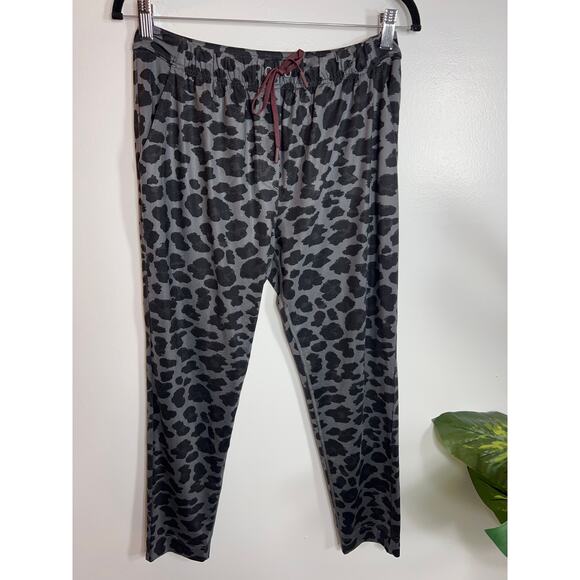 Lululemon Jet Slim Crop Cherry Cheetah Dark Slate Black Soft Luon Medium - Picture 1 of 8